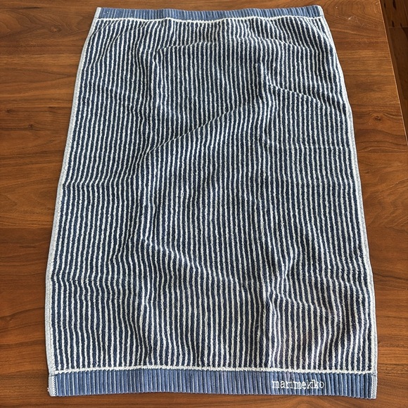 Marimekko Striped Towels 2 Pieces: 1 Bath Towel And 1 Hand Towel - Picture 5 of 7